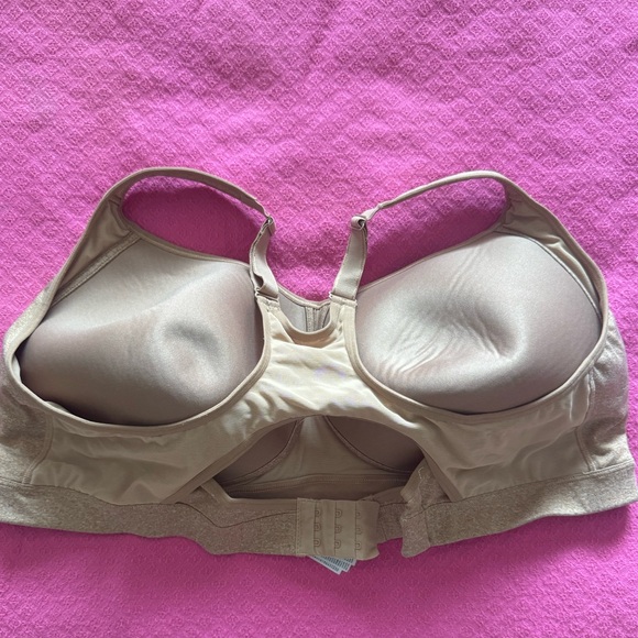 Old Navy Sports Bra- Color- cream/tan Size- 3XL - Picture 2 of 2